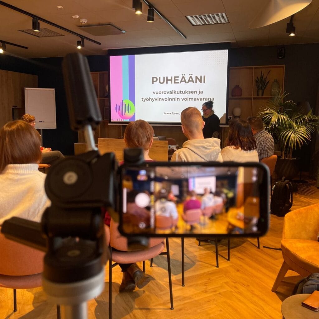 Puheäänen koulutus